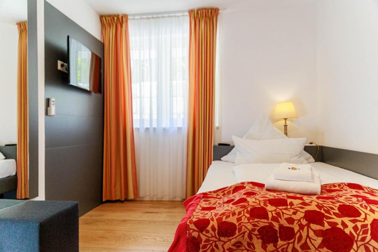 Bodensee-Hotel Kreuz Uhldingen-Mühlhofen Extérieur photo